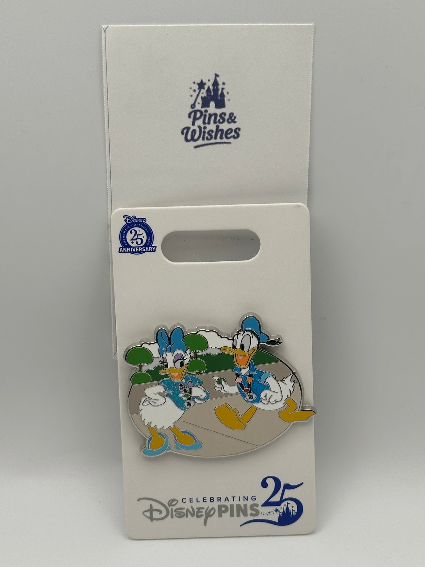 Daisy & Donald 25th Anniversary Trading Pin