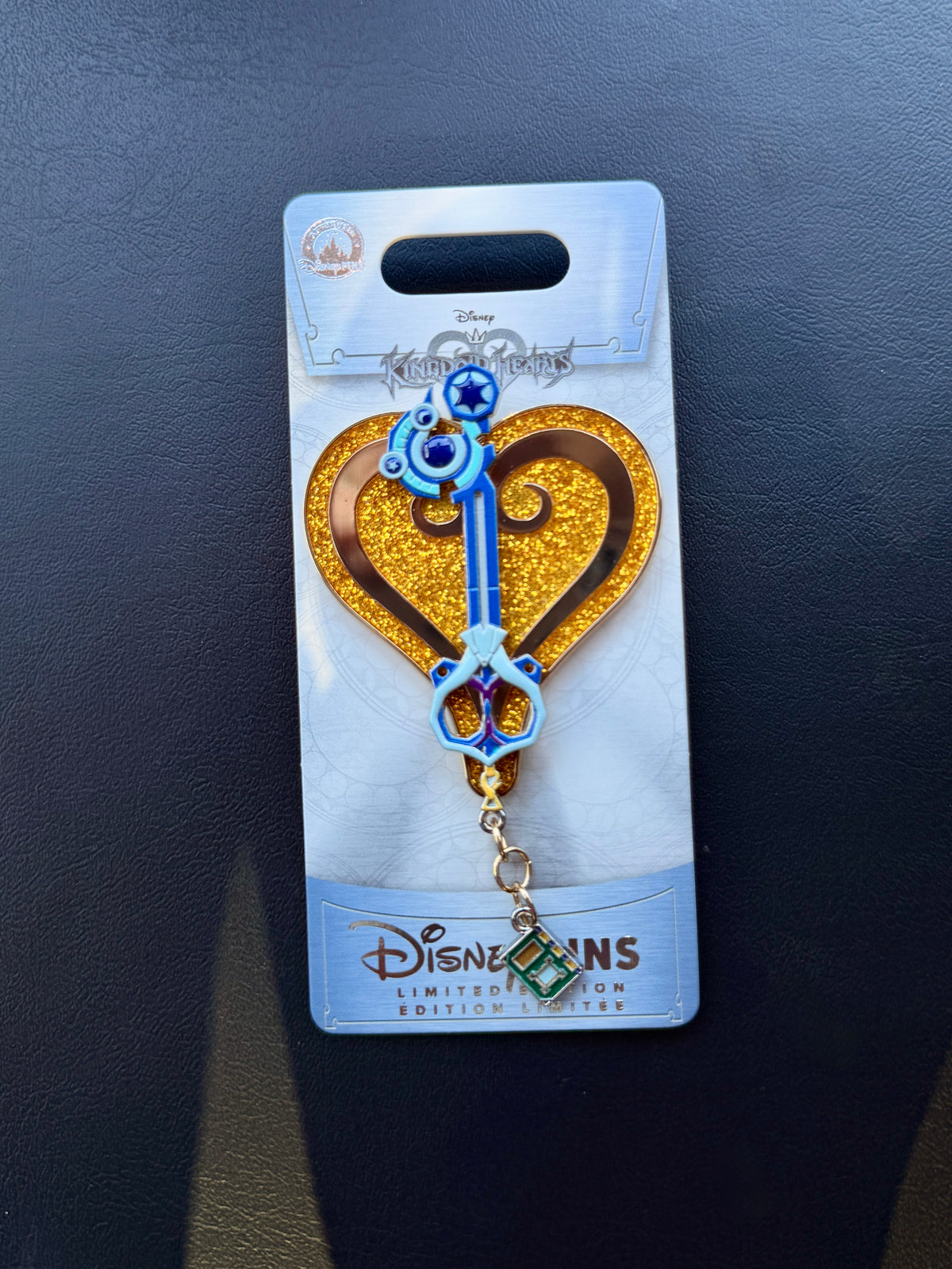Disney Kingdom Hearts Keyblade Pin - Spellbinder 9/12 - Limited Edition LE 4000