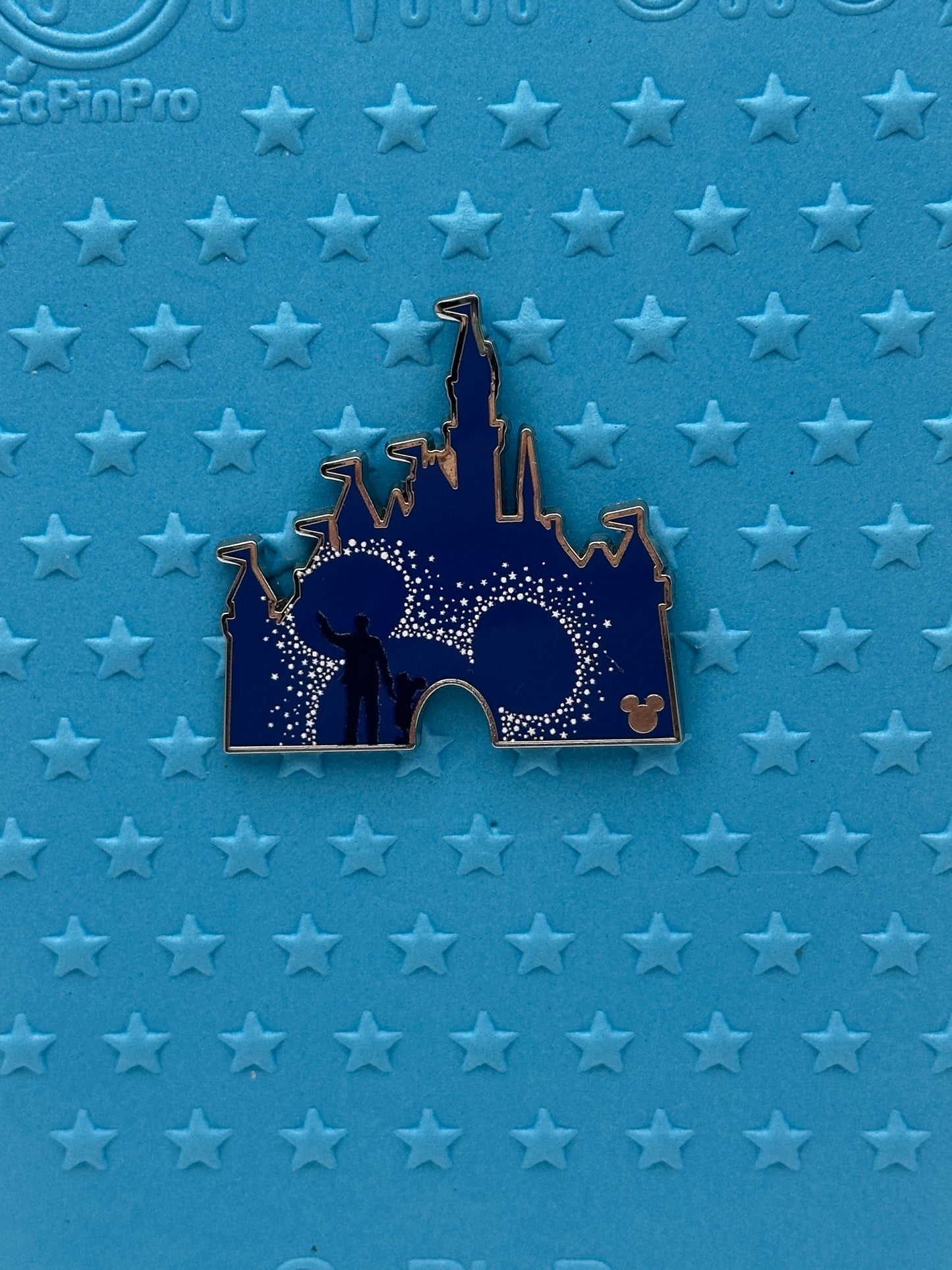 Disneyland DLR Wave B Hidden Disney Castle Pin Walt & Mickey