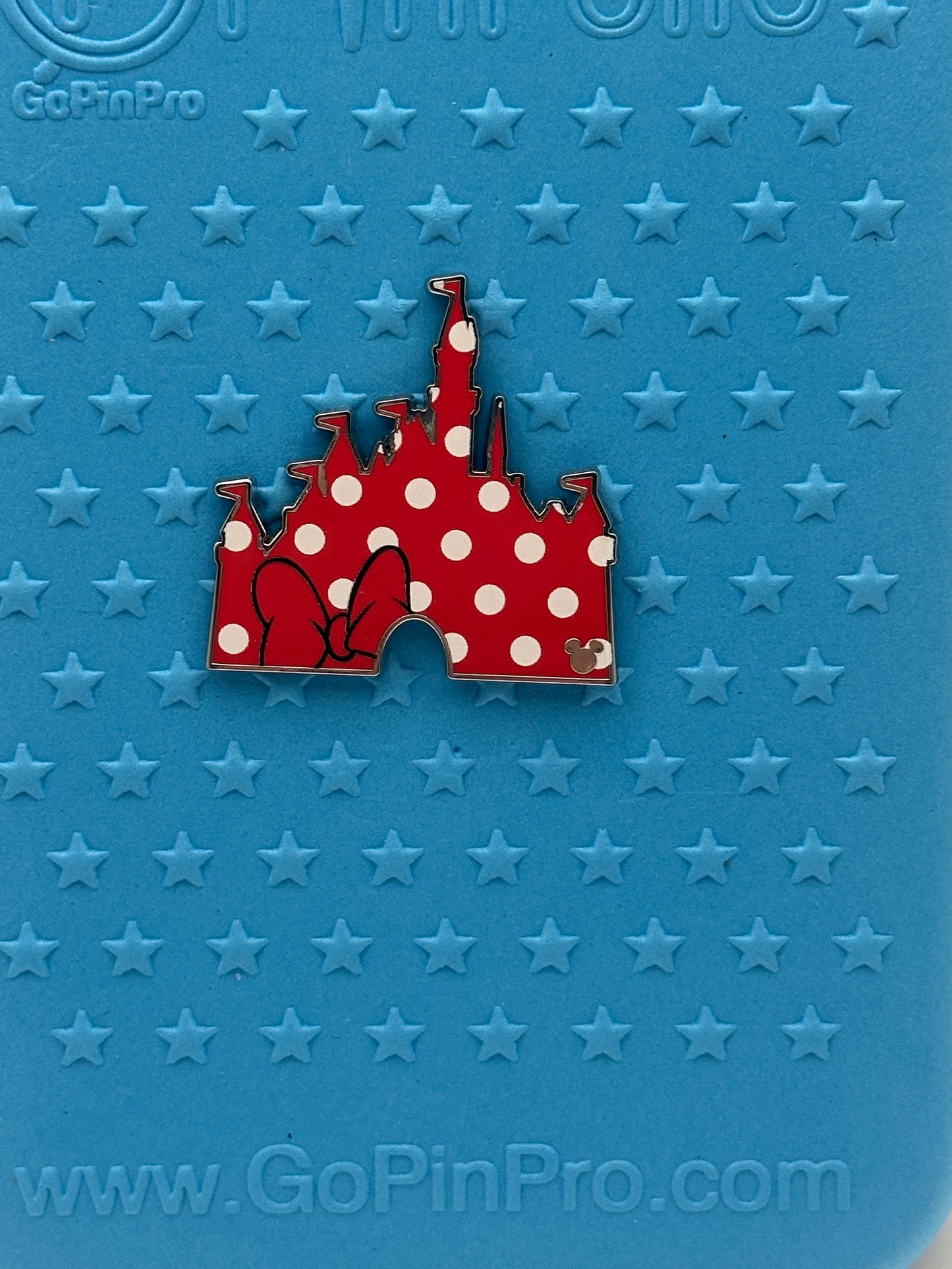 Disneyland DLR Wave B Hidden Disney Castle Pin Minnie Mouse