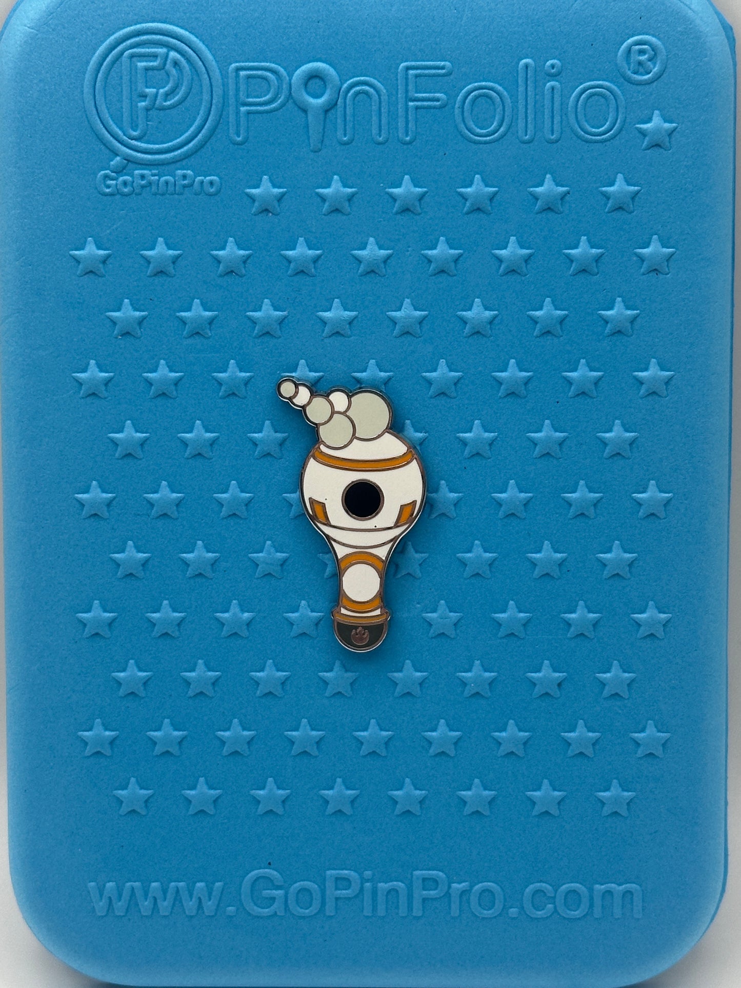 Disneyland DLR Wave B Hidden Disney Bubble Wand Pin BB-8 | Pins and Wishes