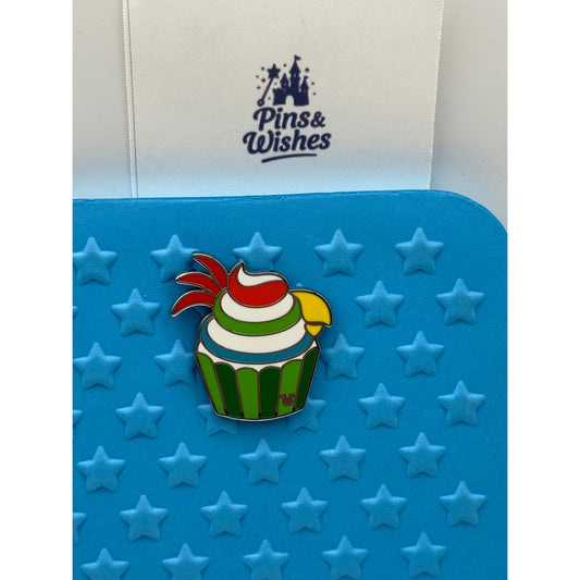 Chaser Tiki Bird - Cupcake DLR Hidden Disney 2026 Wave A Hidden Mickey Pin