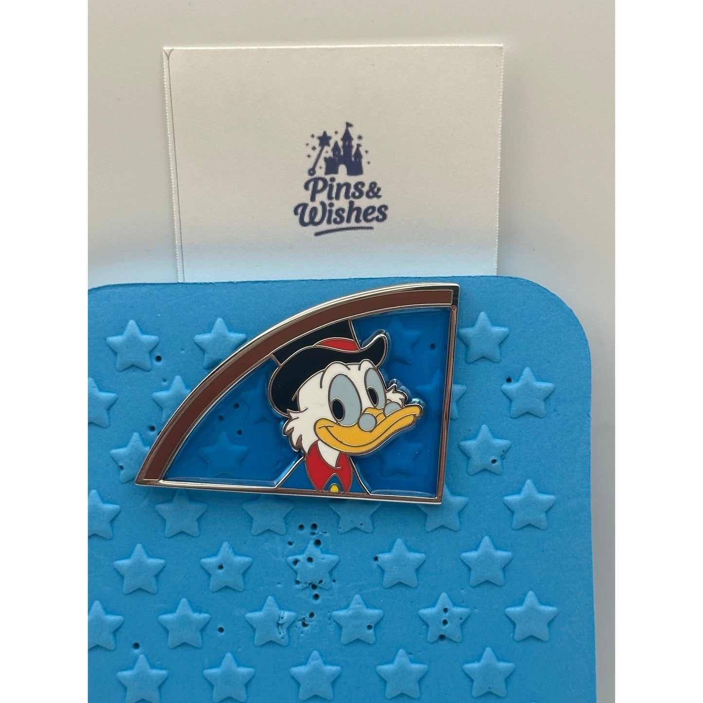 Disney Daring Detectives Mystery Pin - Disneyland DLR - Scrooge McDuck