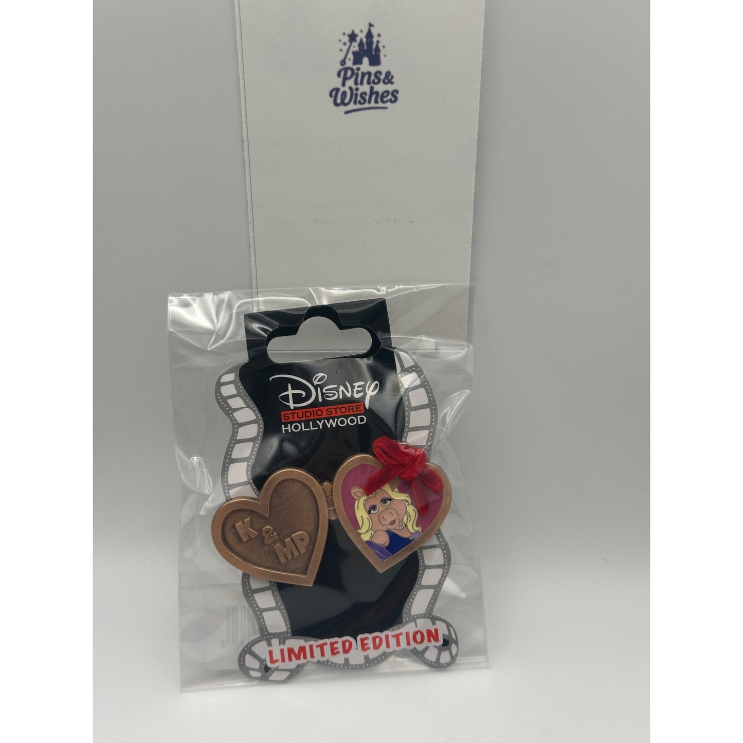 DSSH DSF - Miss Piggy - Disney Love Lockets - Disney Studio Store Hollywood
