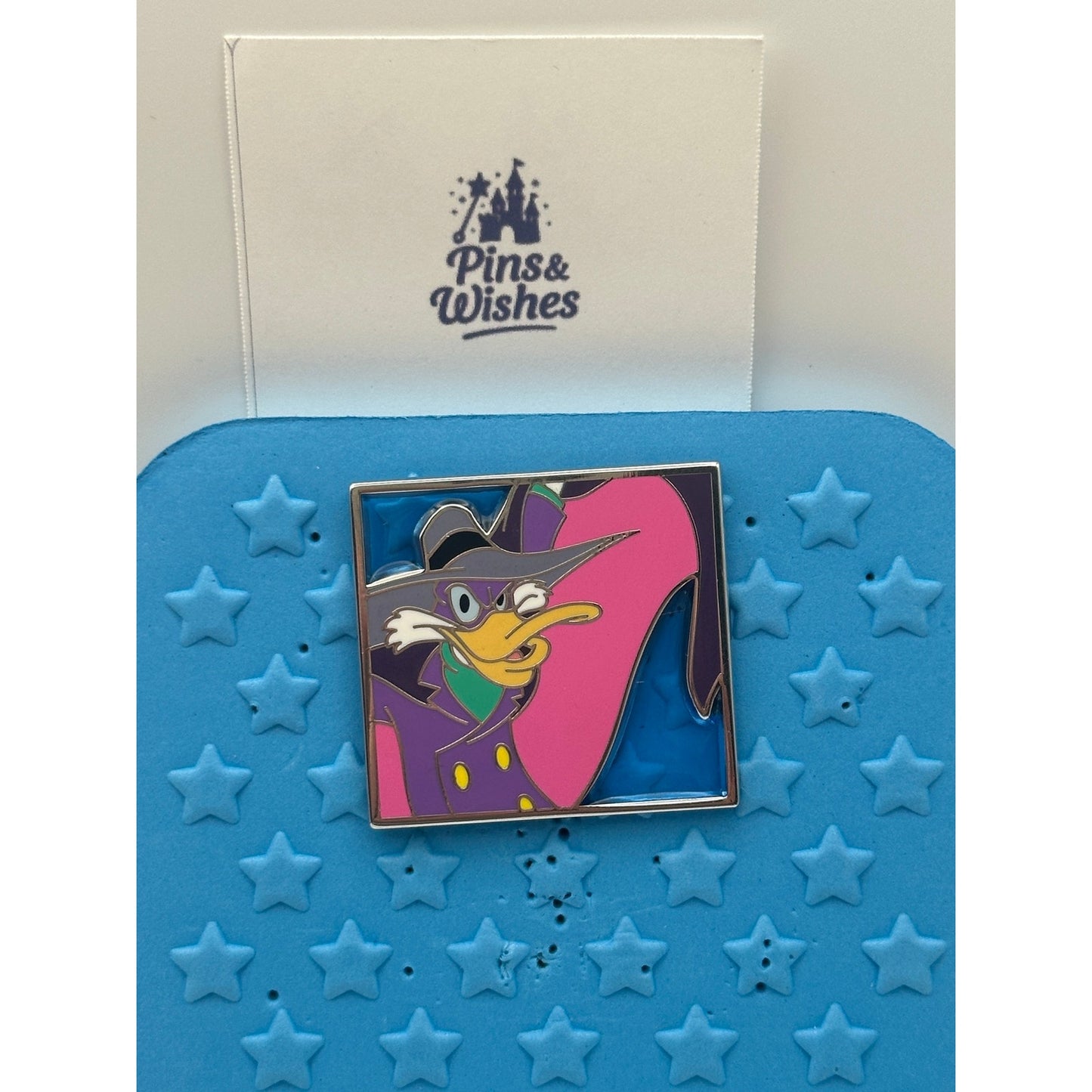Disney Daring Detectives Mystery Pin - Disneyland DLR - Darkwing Duck