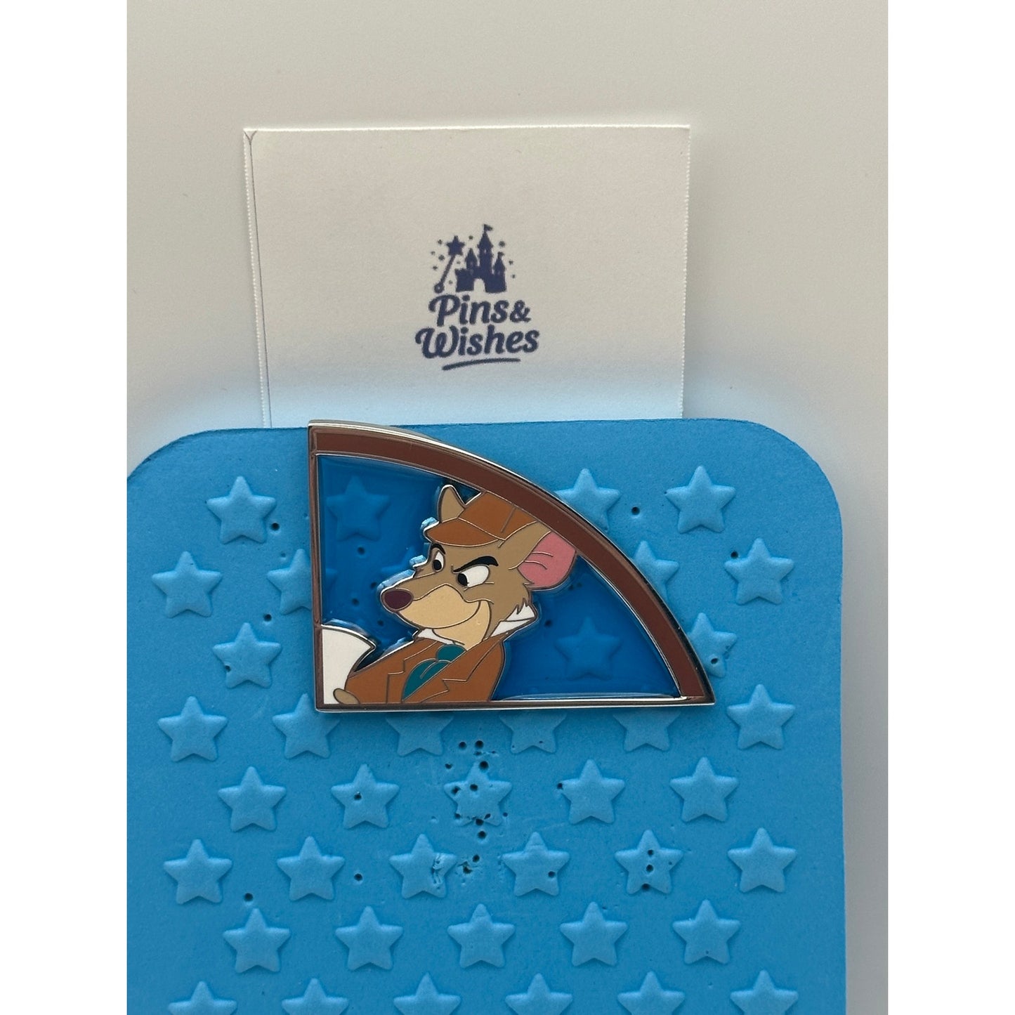 Disney Daring Detectives Mystery Pin - Disneyland DLR - Basil