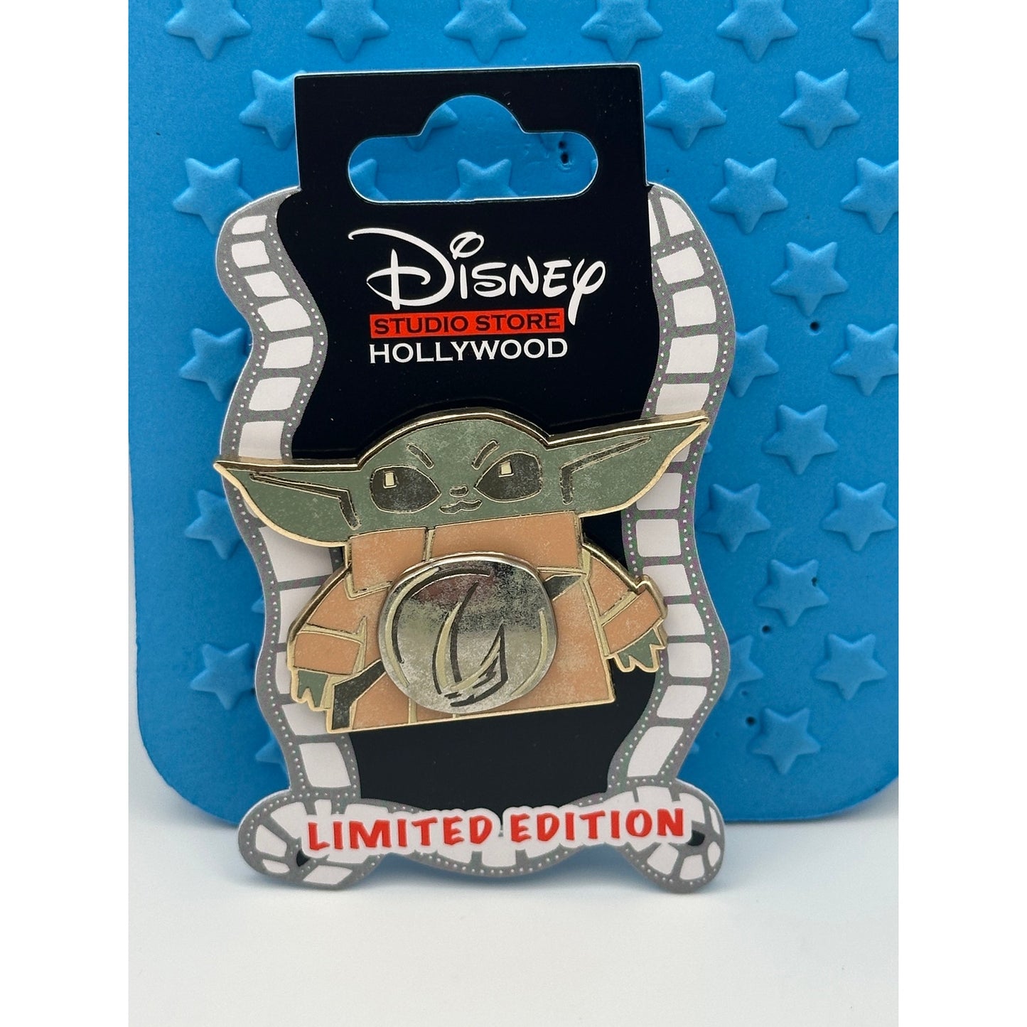 DSSH DSF - Grogu - Star Wars: The Mandalorian and Grogu Pin - LE 400
