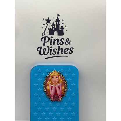 **BLEMISHED** PALM Disney Princess Royal Sparkles Aurora Pin - SE200 Chaser